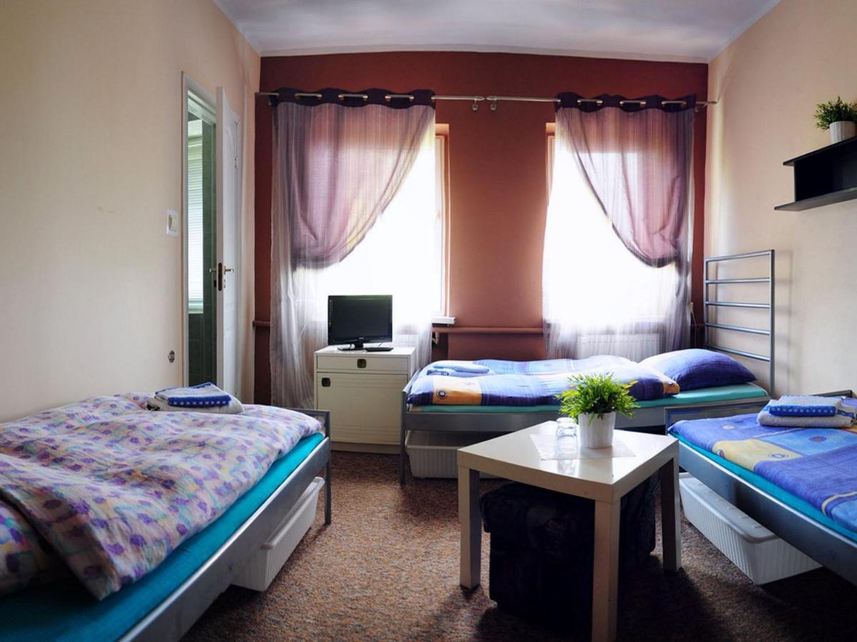Ferrara B&B Noclegi Вонгровец Экстерьер фото