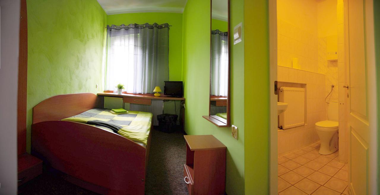 Ferrara B&B Noclegi Вонгровец Экстерьер фото